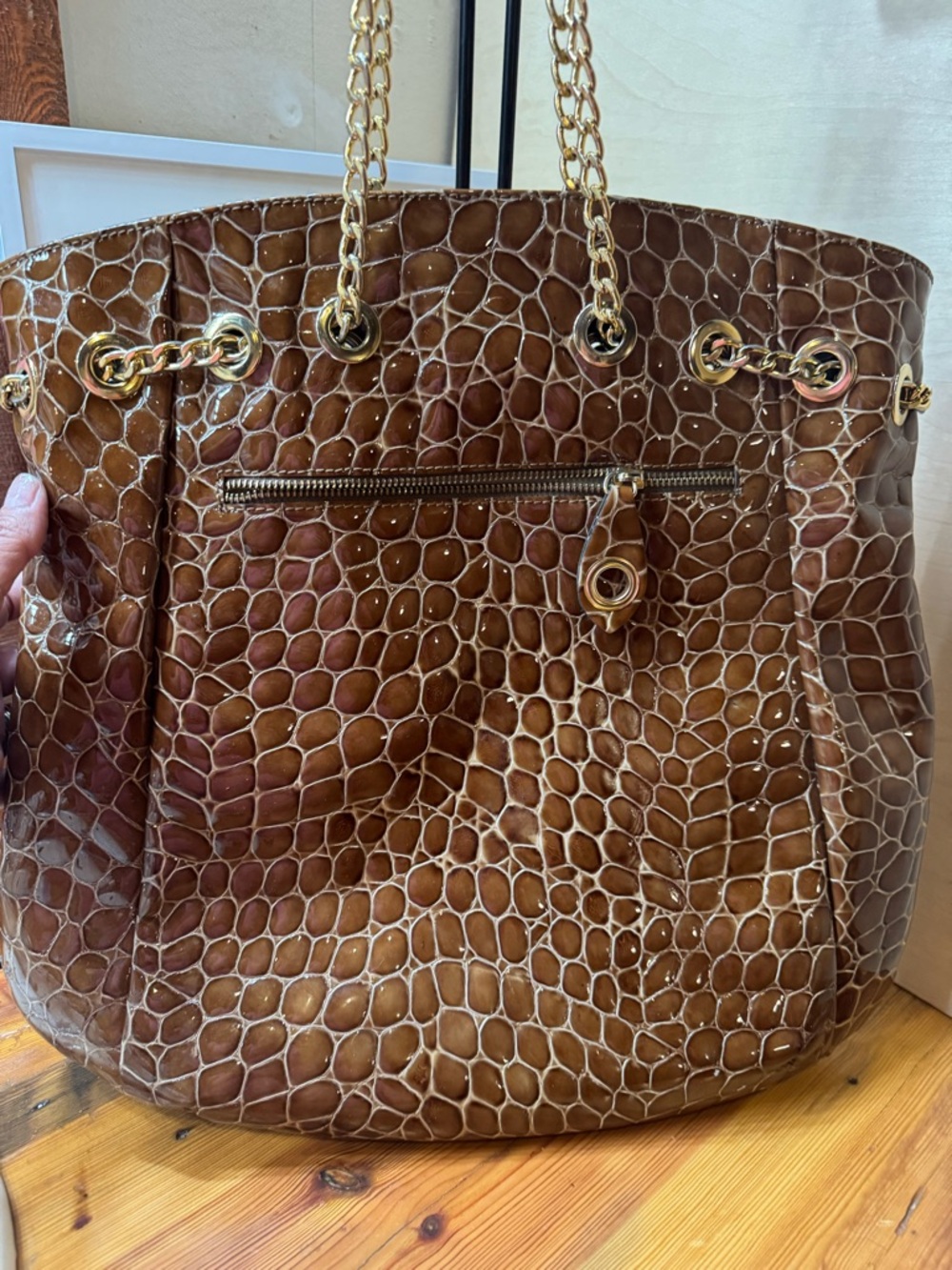 Innue made Italy genuine Leather Brown Tote large with Gold Chain Handles - Picture 16 of 16